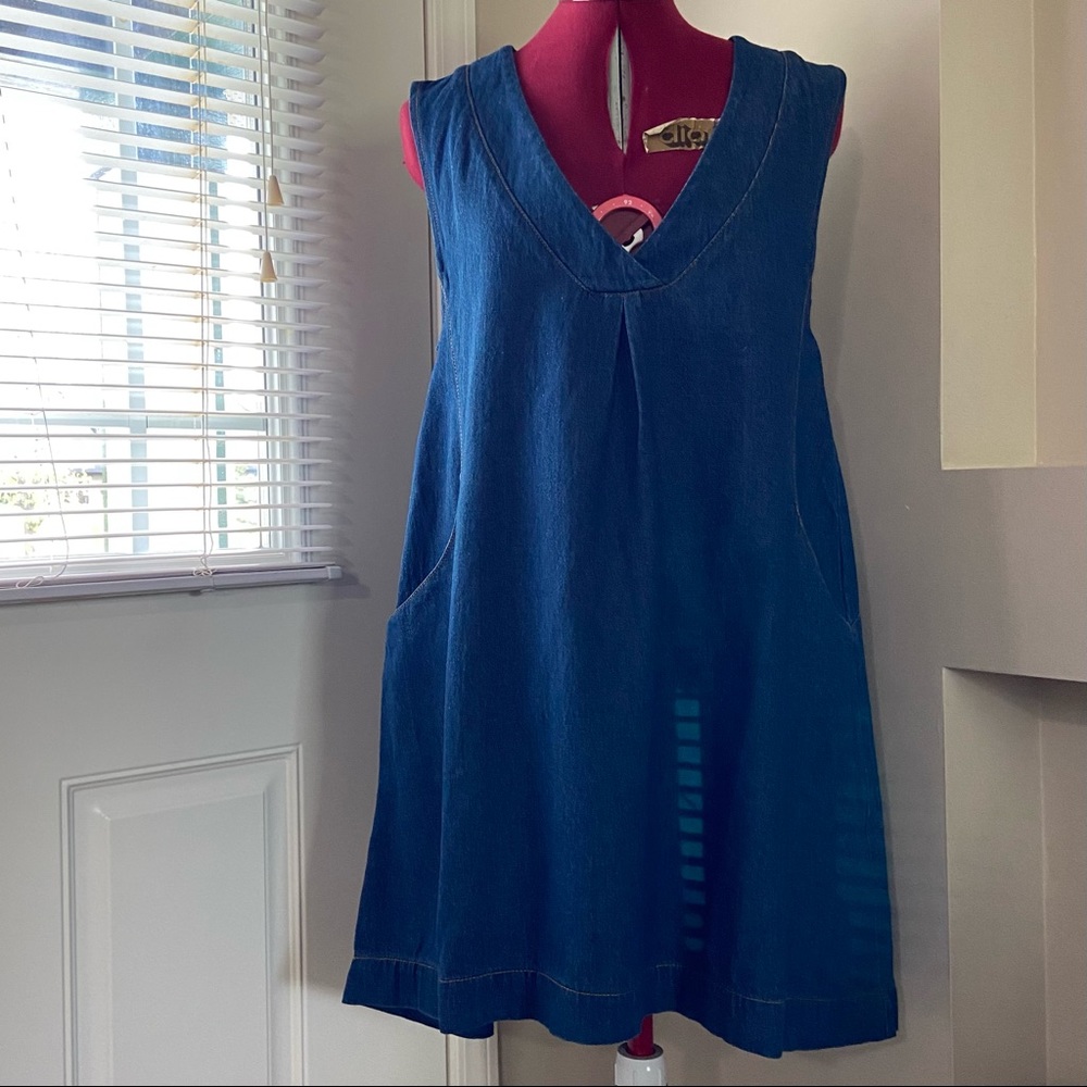 CATCH ME women blue 100% cotton denim v neck sleeveless midi dress. Size L. Used